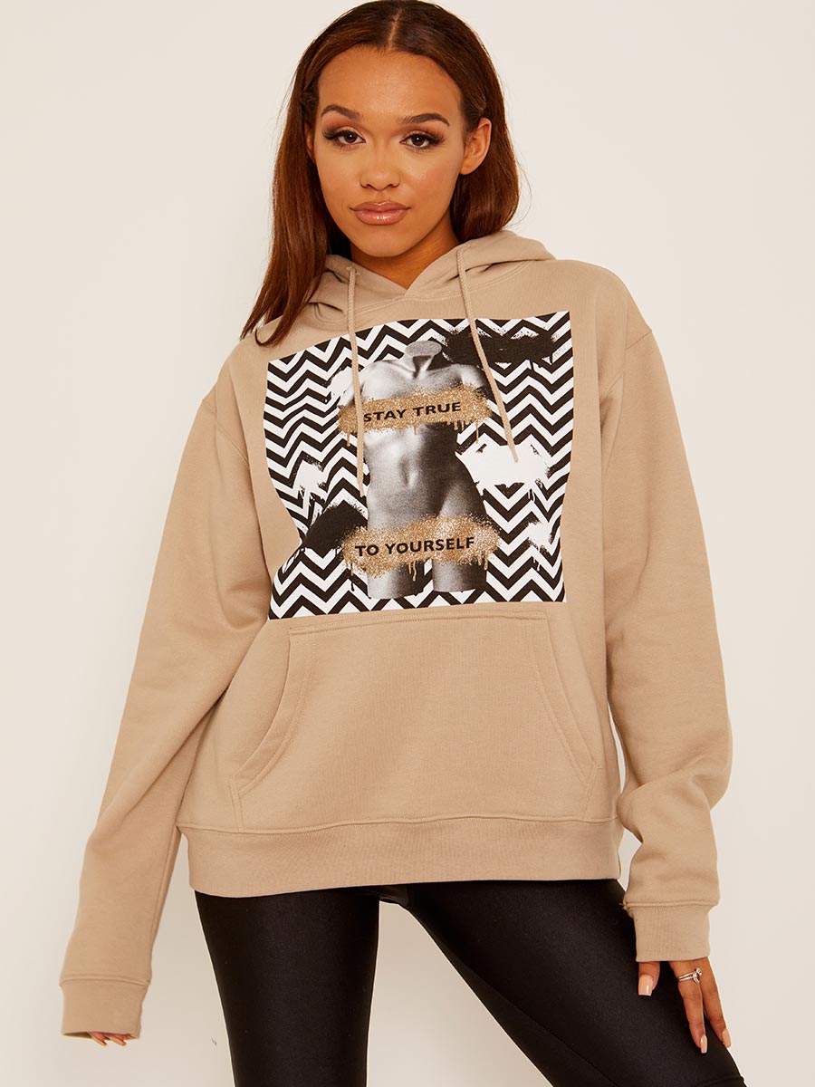 Stay True Graphic Fleeced Hoodie