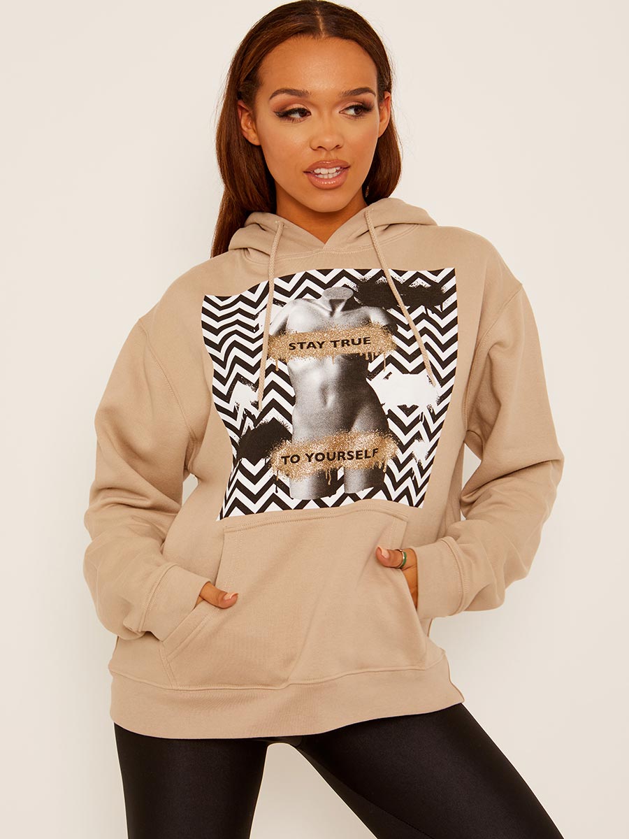 Stay True Graphic Fleeced Hoodie