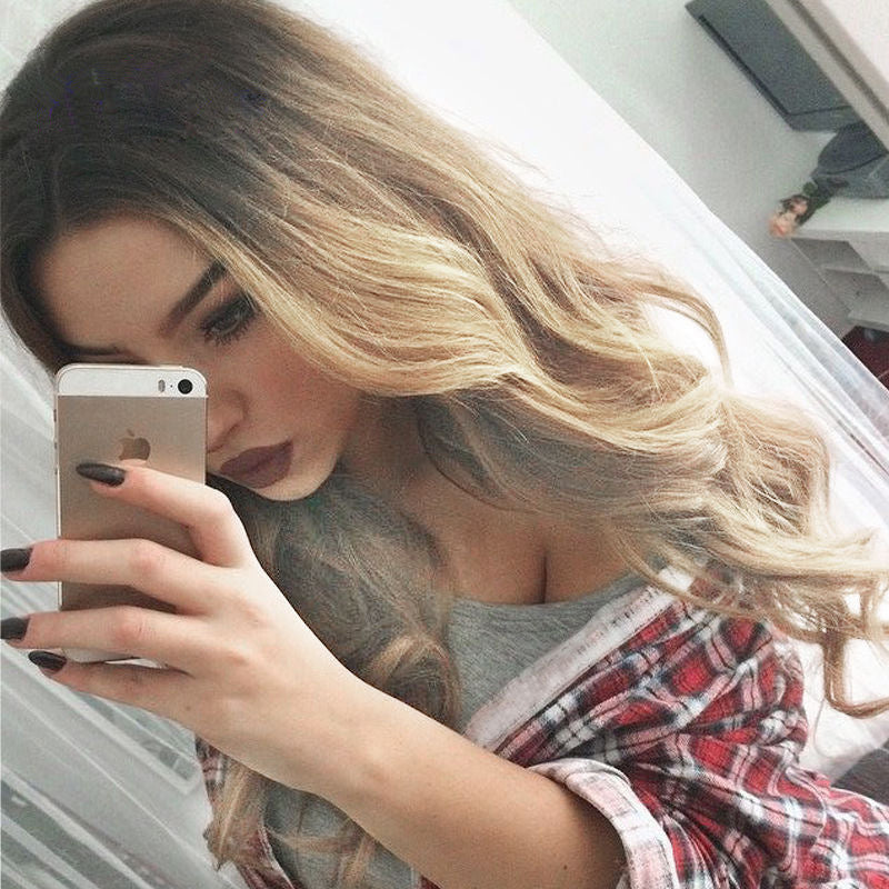 Gradient color mid-point big wavy long curly hair