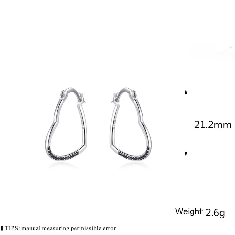 Creative Hollow Heart-shaped Zircon Necklace
