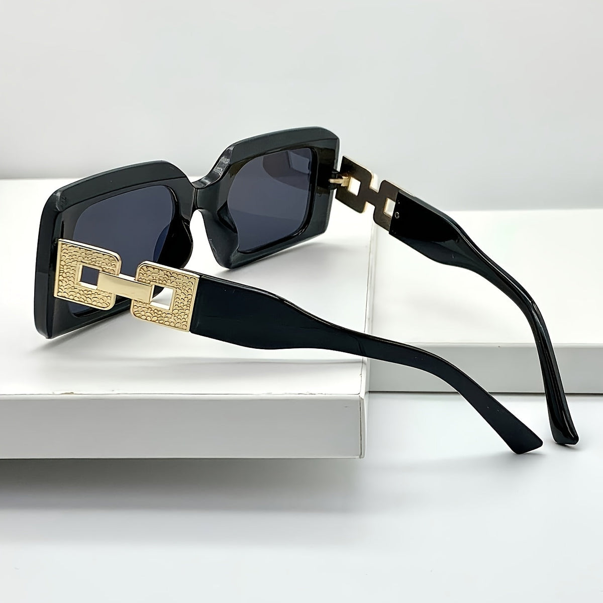 Women's Y2K-Inspired Square Fashion Glasses with PC Lenses & Polycarbonate Frame