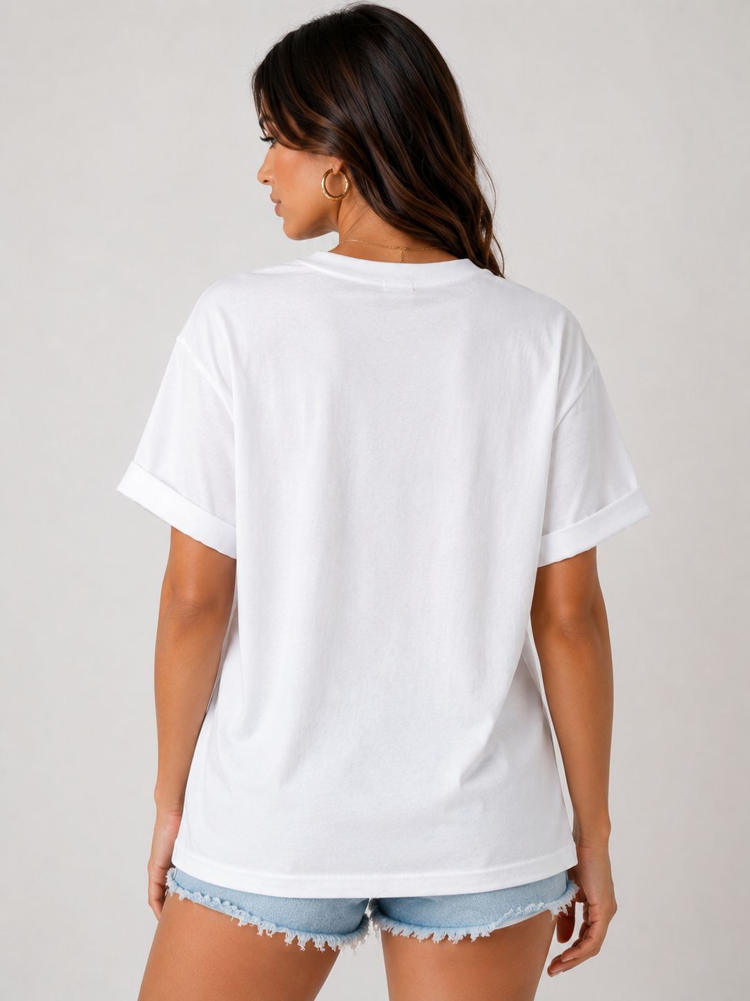 Amore Leopard Heart Graphic Design T-Shirt