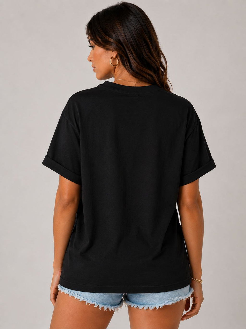 Amore Leopard Heart Graphic Design T-Shirt