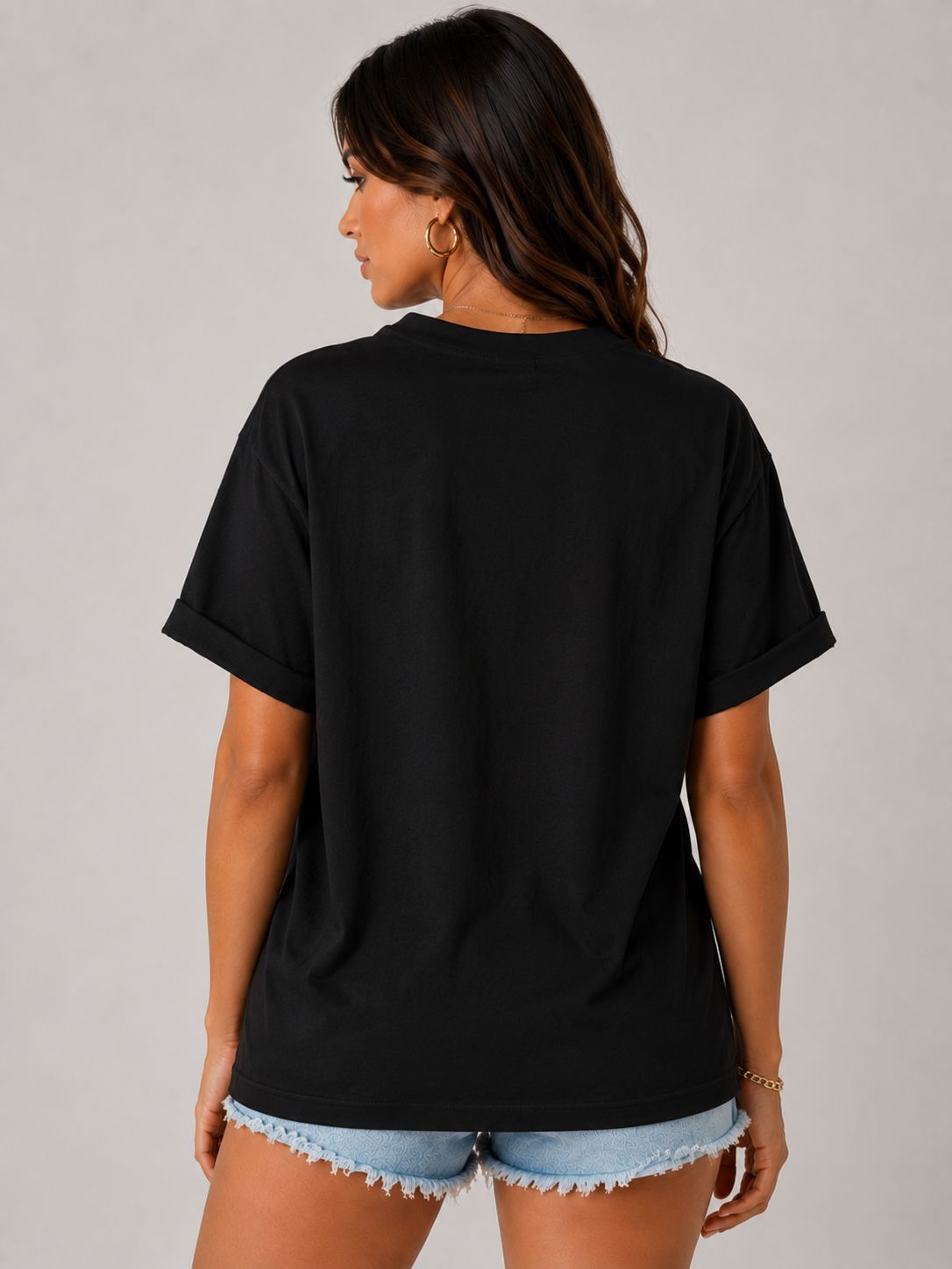 Amore Leopard Heart Graphic Design T-Shirt