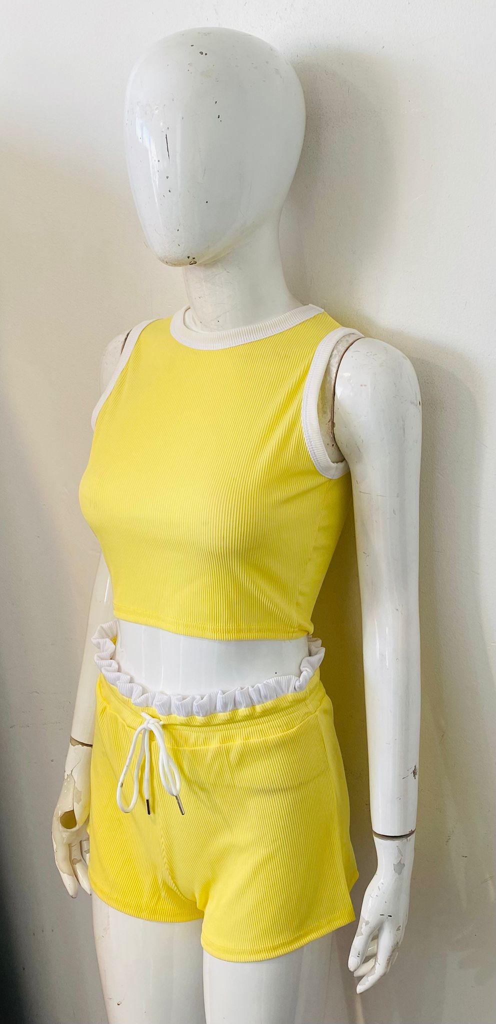 Contrast Trim Ribbed Crop Top & Shorts Co-Ord Set