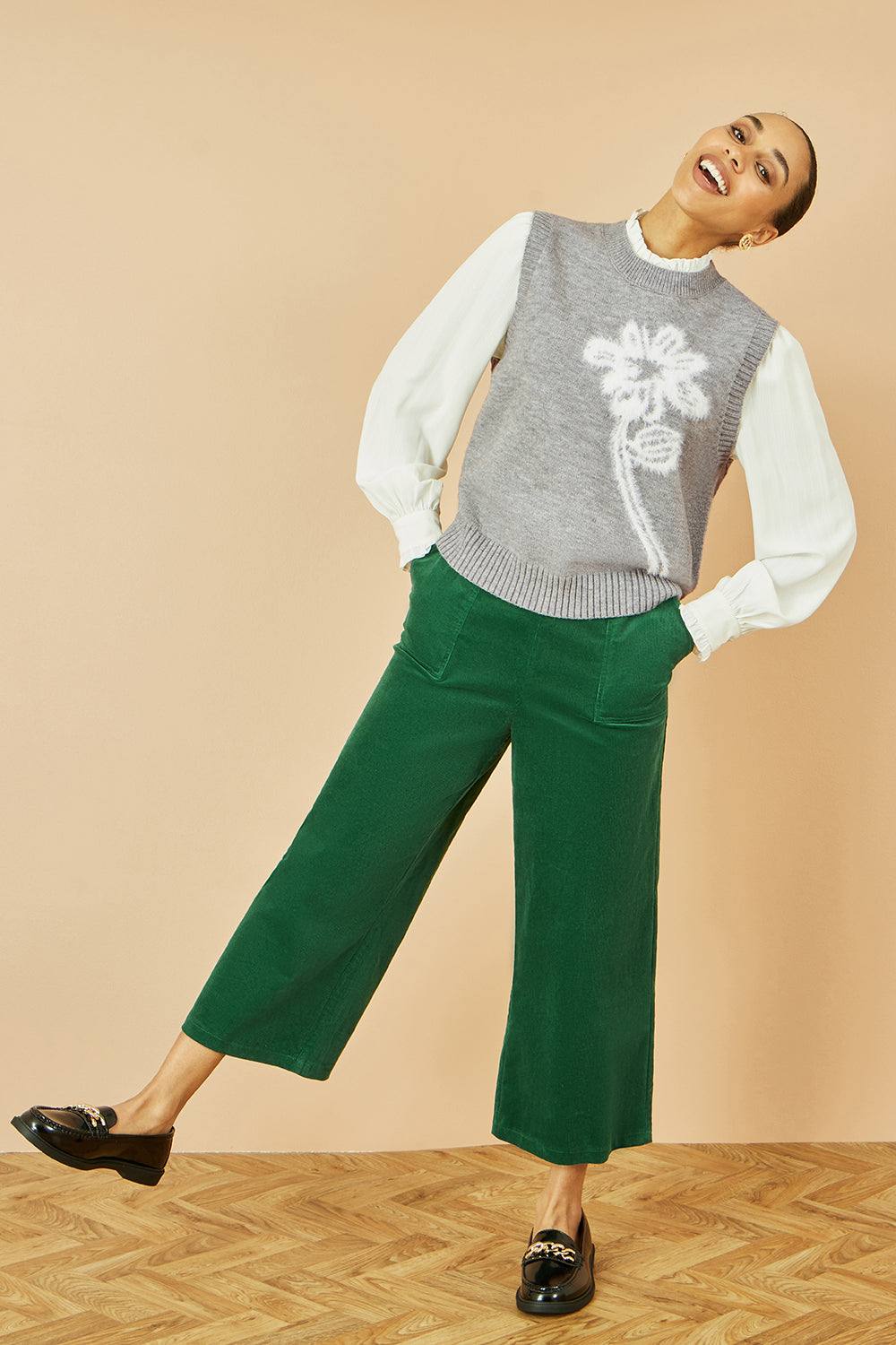 Yumi Grey Knitted Flower Sleeveless Jumper Vest