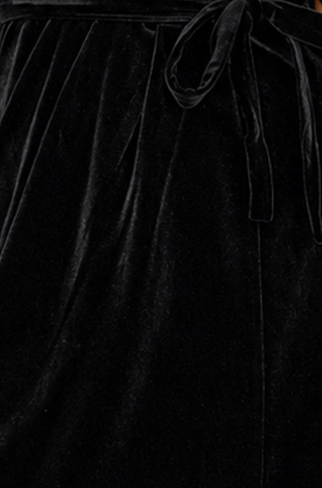 Yumi Black Velvet One Shoulder Midi Dress