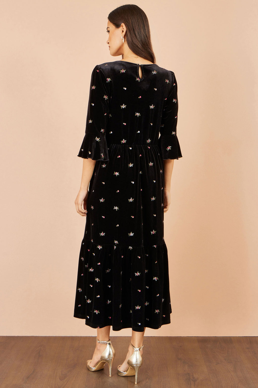 Yumi Black Velvet Embroidered Midi Dress