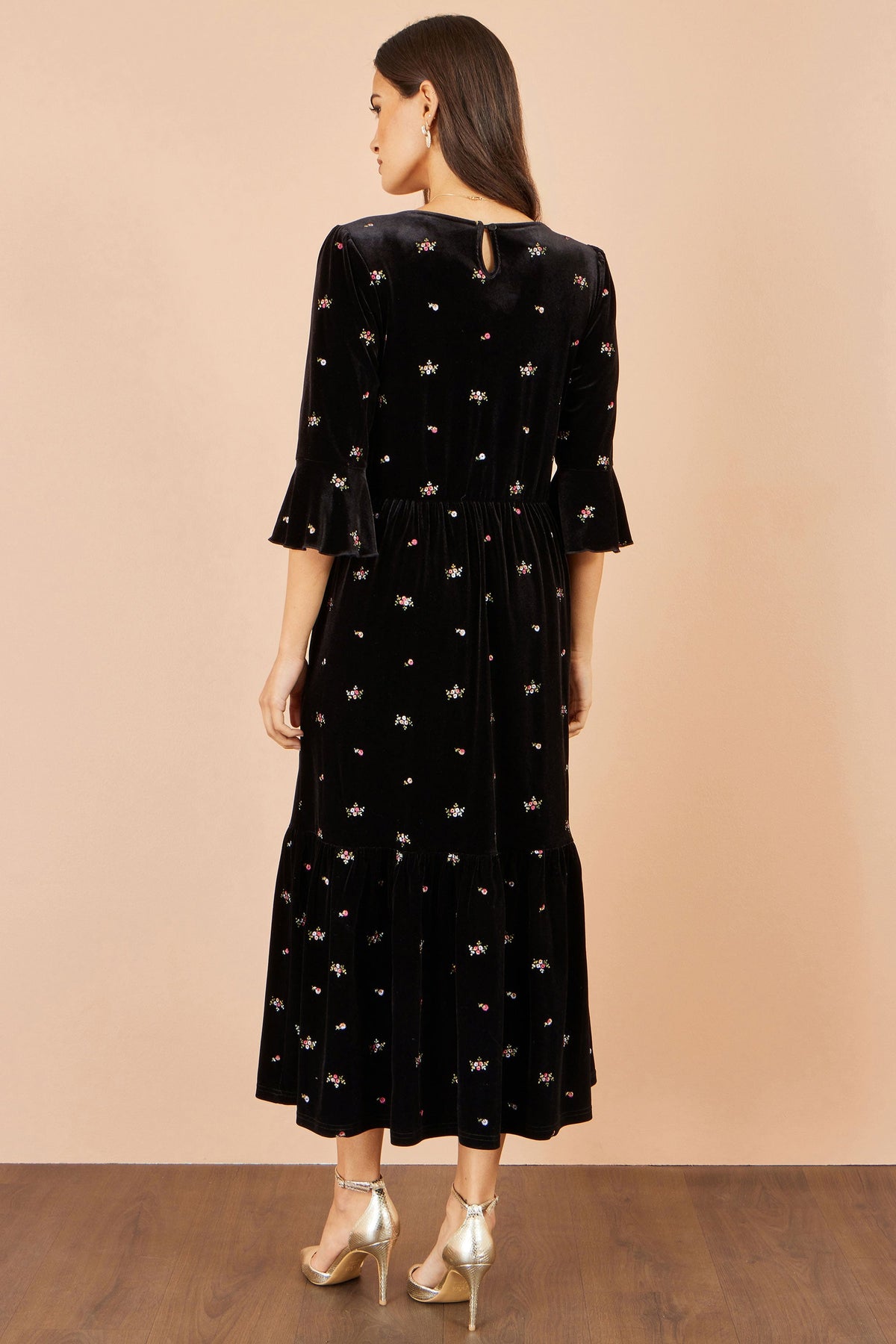 Yumi Black Velvet Embroidered Midi Dress