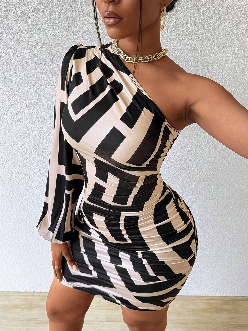 Sexy Asymmetrical One-Shoulder Bodycon Dress