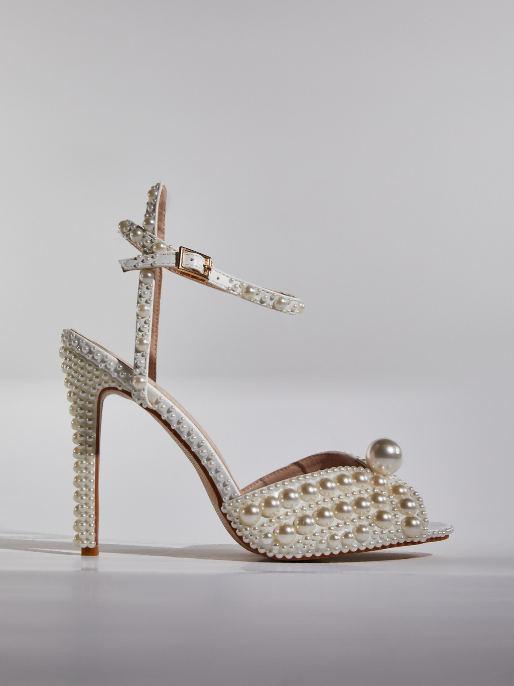 Cyrix Pearl Strap Sandals In Apricot