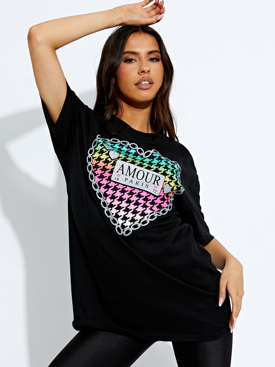 Chain Heart Amour Graphic T-Shirt