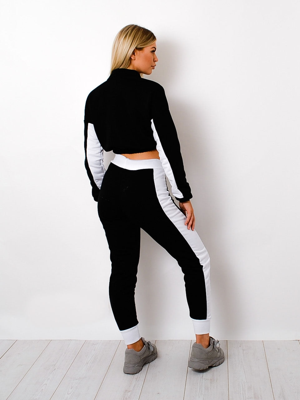 Contrast Panelled Zip Lounge Set