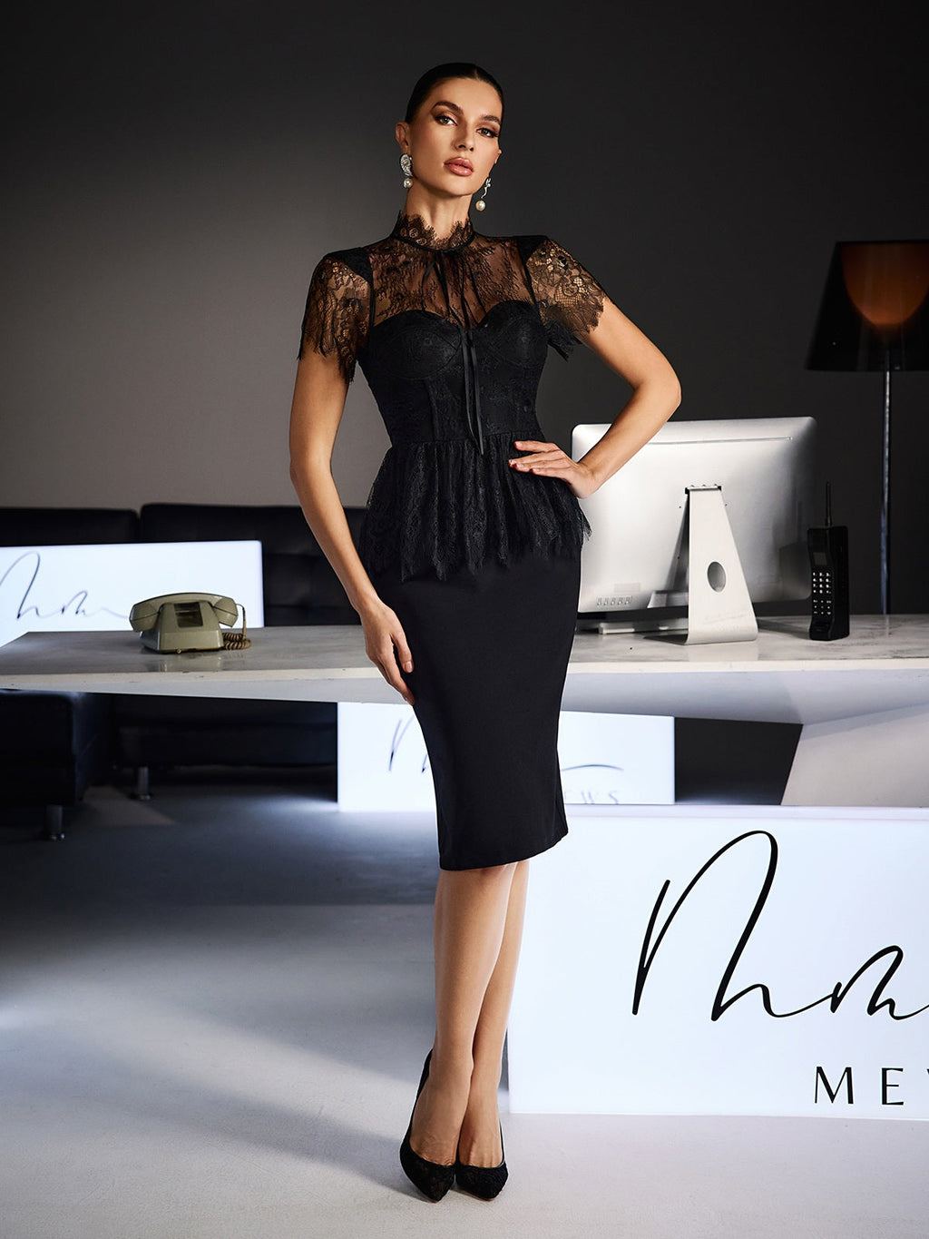 Ferit Short Sleeve Corset Lace Midi Dress