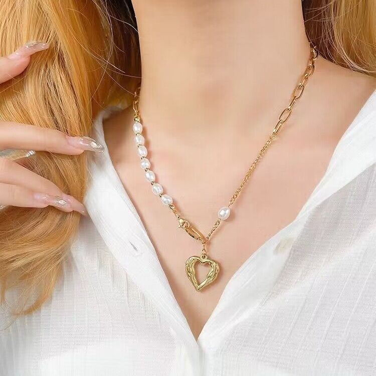 Gold Heart Pendant Necklace