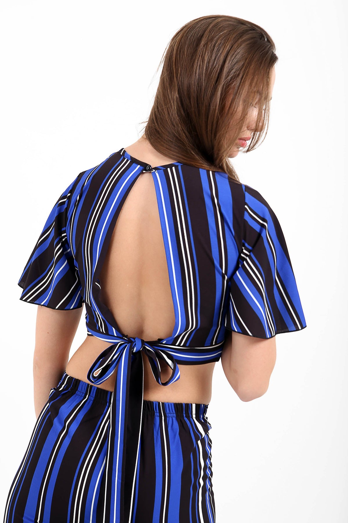 Striped Tie Knot Key Hole Crop Top