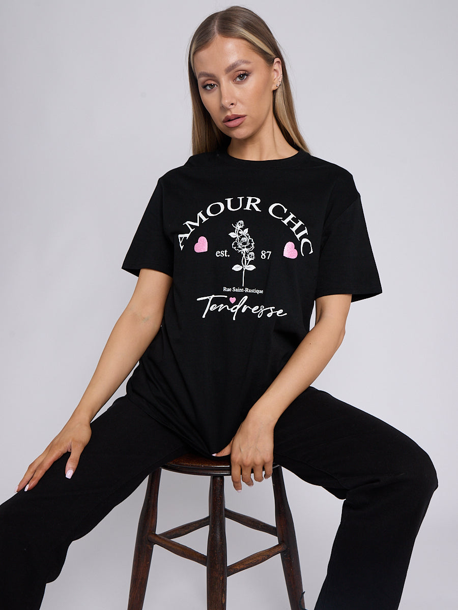 Amour Chic Graphic T-Shirt