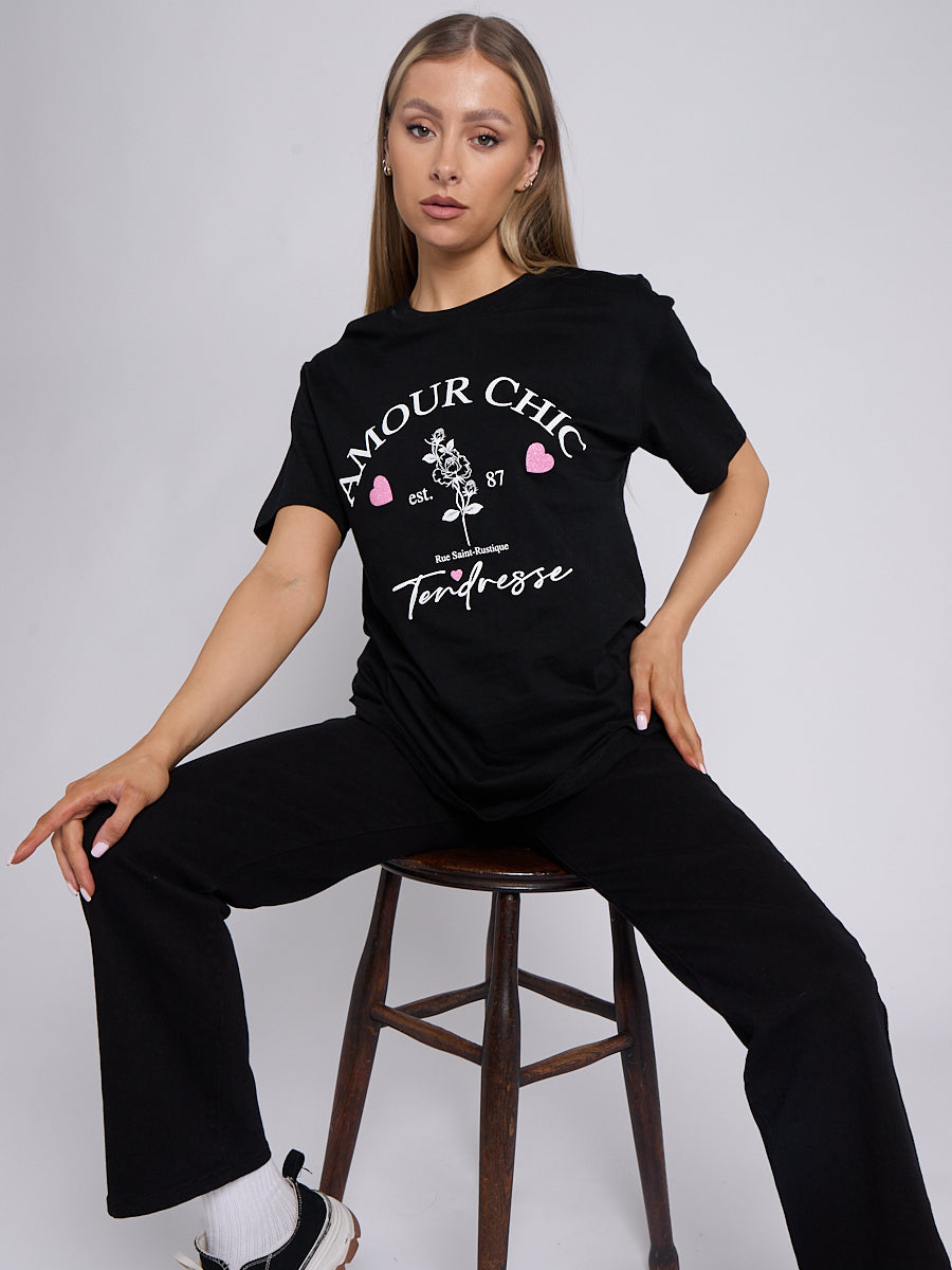 Amour Chic Graphic T-Shirt