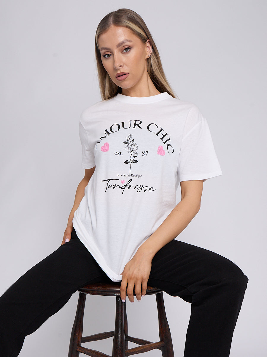 Amour Chic Graphic T-Shirt