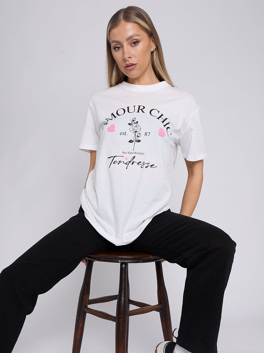 Amour Chic Graphic T-Shirt