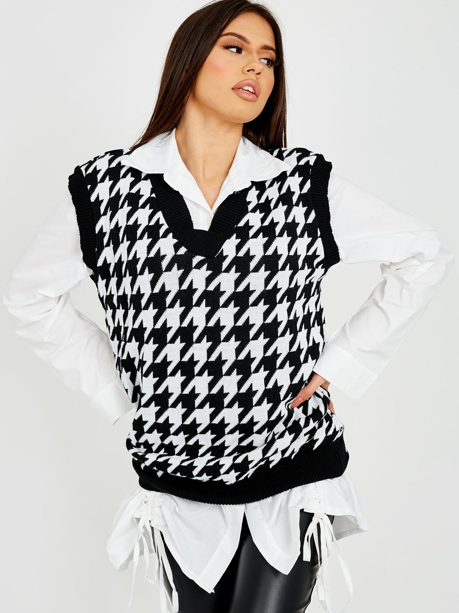 Dogtooth V-Neck Sleeveless Knitted Jumper