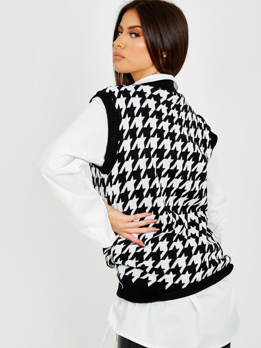 Dogtooth V-Neck Sleeveless Knitted Jumper