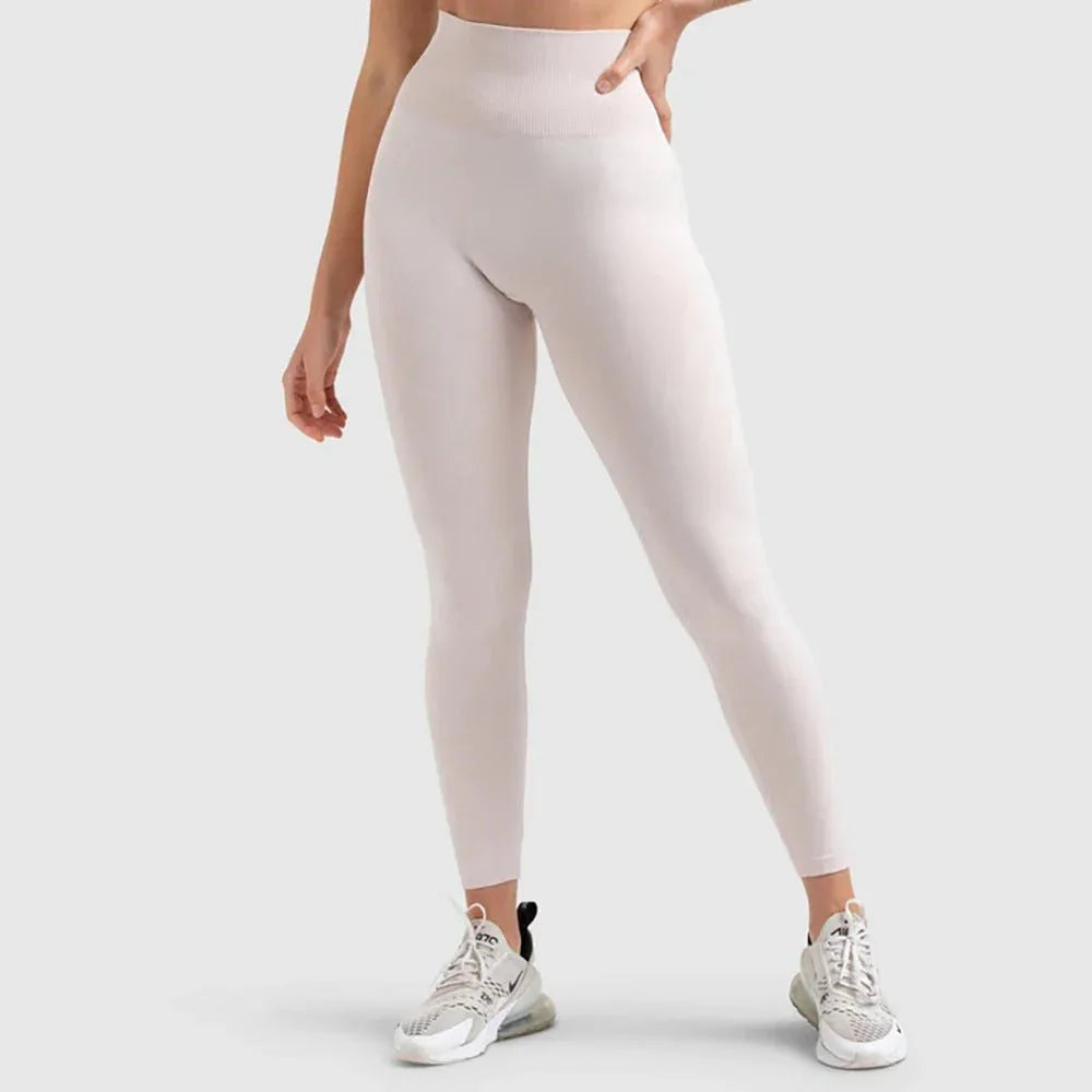 Seamless Sports Bra Set with Peach Hip Trousers – Super Stretch Long Sleeve Yoga Outfit S, M, L