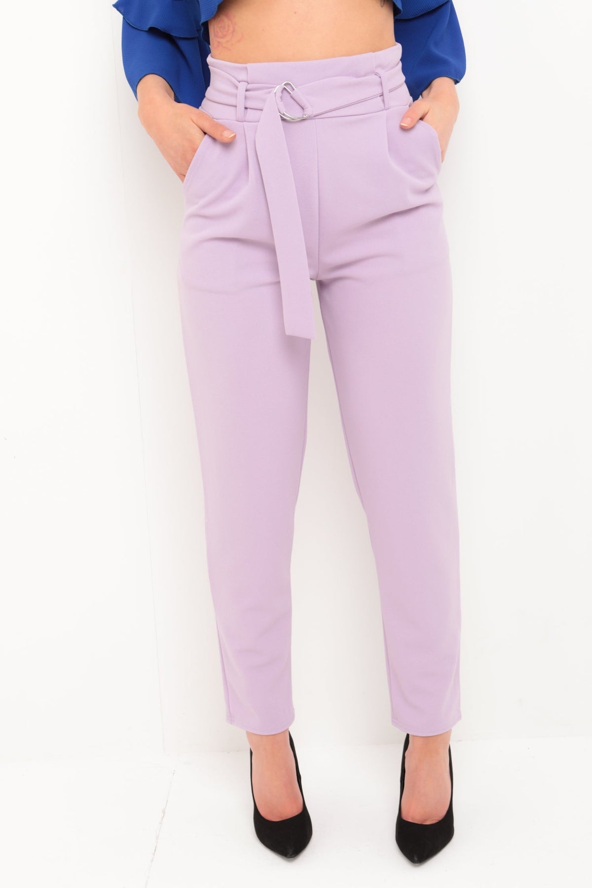 Trousers With Adjustable Buckle Belt