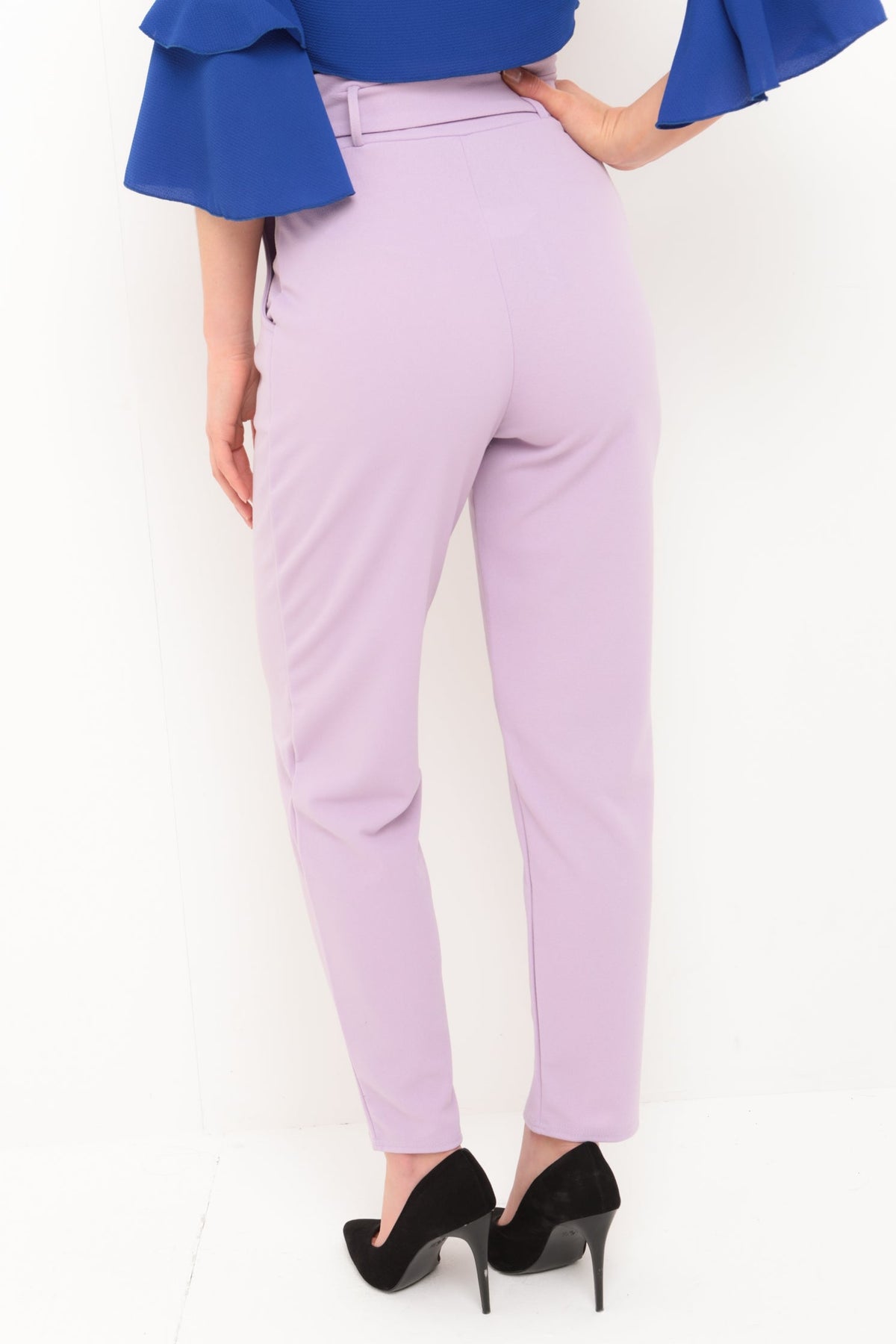 Trousers With Adjustable Buckle Belt
