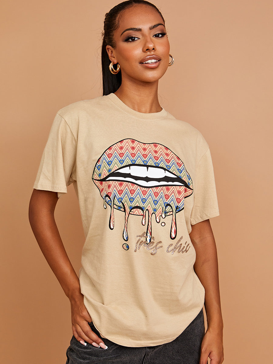 Chevron Lip Graphic Printed T-Shirt