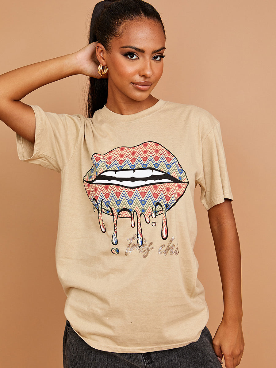 Chevron Lip Graphic Printed T-Shirt