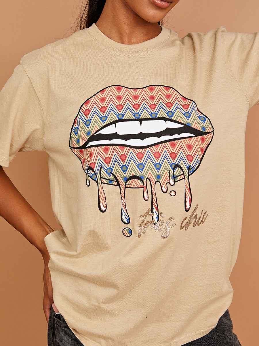 Chevron Lip Graphic Printed T-Shirt