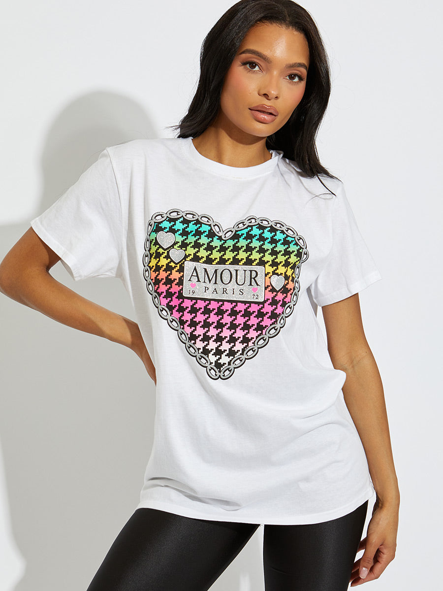 Chain Heart Amour Graphic T-Shirt